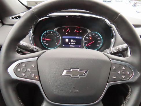 Used 2023 Chevrolet Traverse RS image 16