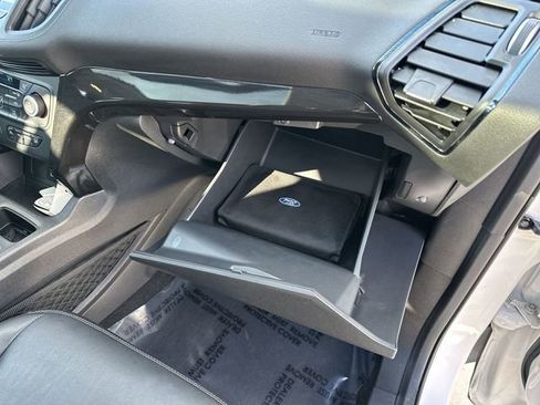 Used 2019 Ford Escape Titanium image 31