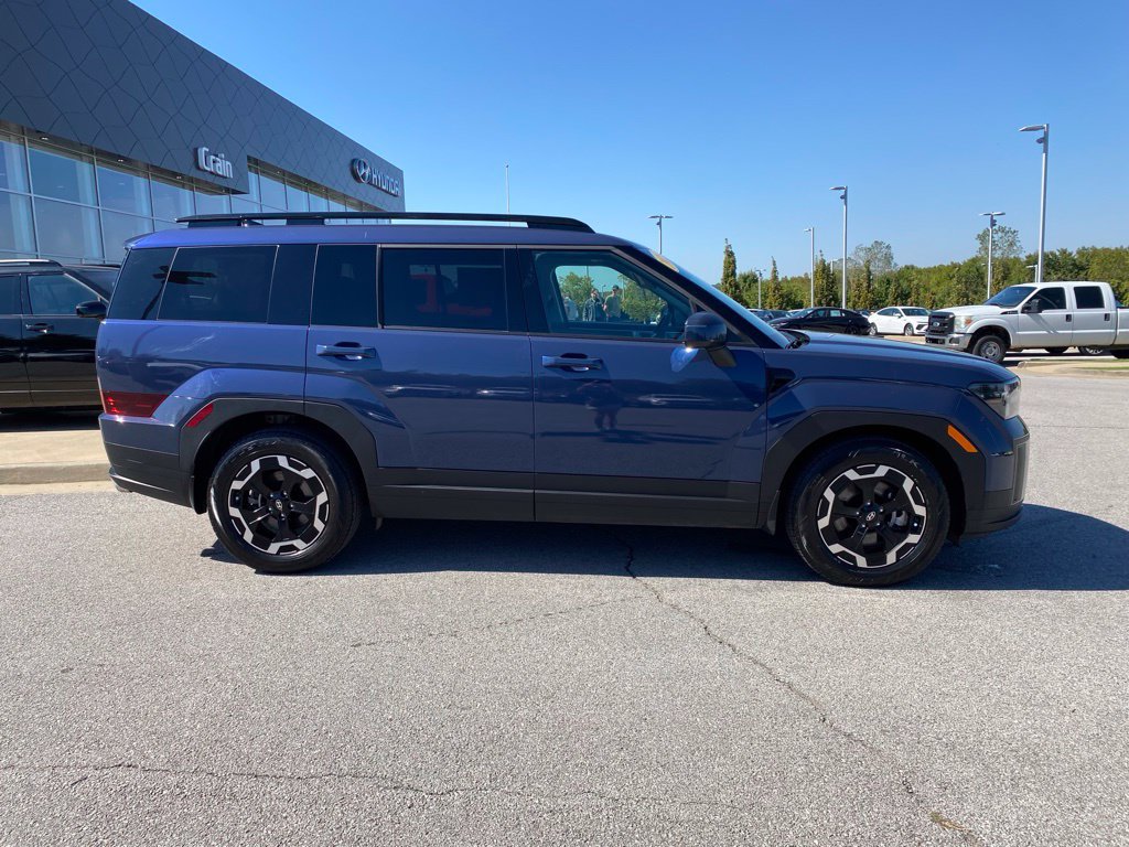 Used 2025 Hyundai Santa Fe SEL FWD image 8