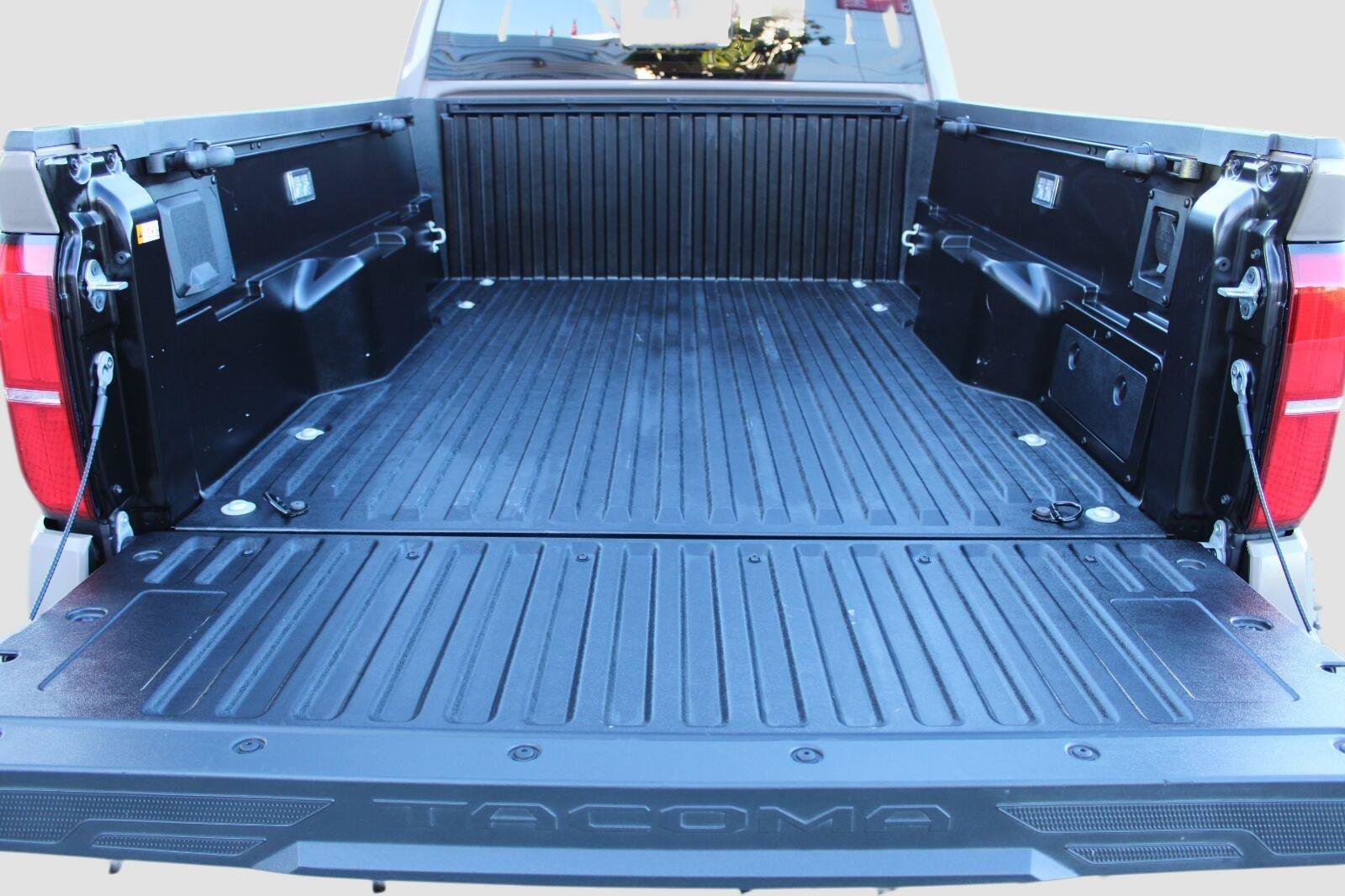 Certified 2026 Toyota Tacoma TRD Off-Road w/ TRD Off Road Premium Package AWD/4WD image 35