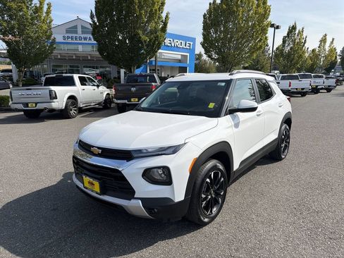 Used 2023 Chevrolet TrailBlazer LT w/ Convenience Package AWD/4WD image 5