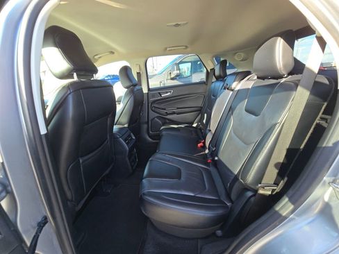 Used 2022 Ford Edge Titanium image 14