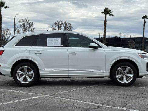 Certified 2025 Audi Q7 2.0T Premium image 3