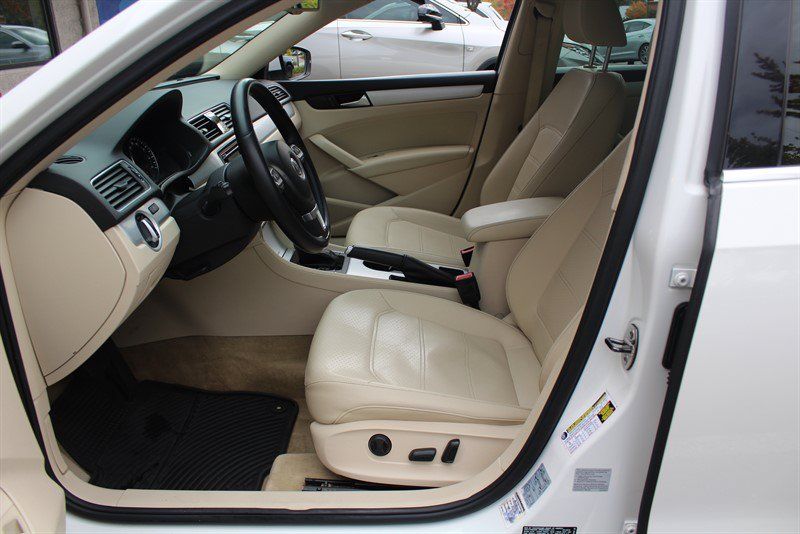 Used 2013 Volkswagen Passat 2.5 SE FWD image 14
