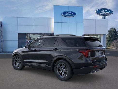 New 2026 Ford Explorer Active w/ Active Comfort Package AWD/4WD image 4