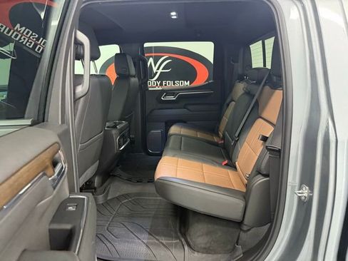 Used 2024 Chevrolet Silverado 1500 High Country w/ Technology Package image 16