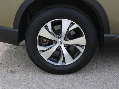 Used 2023 Subaru Ascent Premium w/ Convenience Package AWD/4WD image 30