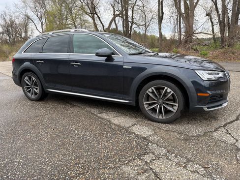 Used 2017 Audi A4 2.0T allroad Premium Plus w/ Technology Package AWD/4WD image 6