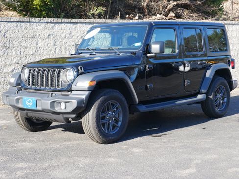 Used 2024 Jeep Wrangler Unlimited Sport AWD/4WD image 1