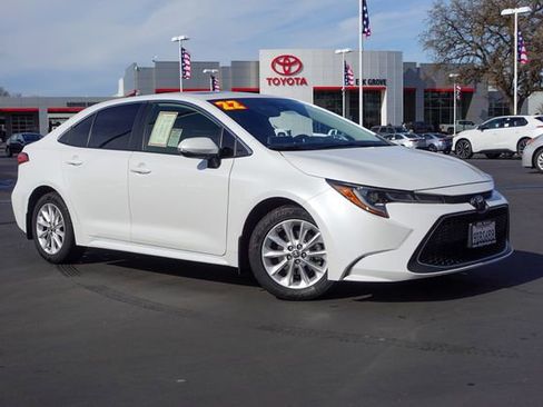 Certified 2022 Toyota Corolla XLE image 7