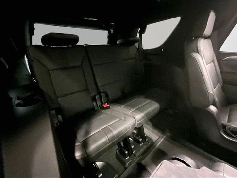 Used 2022 Chevrolet Tahoe RST w/ Luxury Package image 25