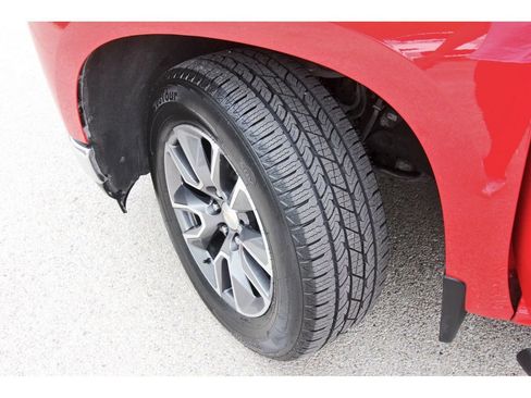 Used 2020 Chevrolet Silverado 1500 LT w/ Texas Edition RWD image 32
