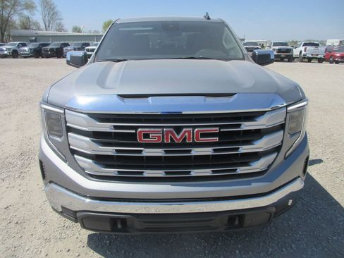 New 2026 GMC Sierra 1500 SLE image 12