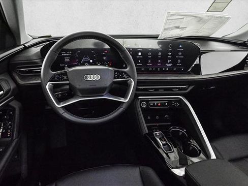 New 2025 Audi Q5 Premium image 17