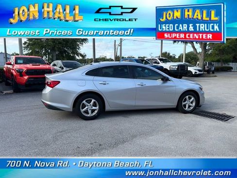Used 2018 Chevrolet Malibu LS FWD image 13