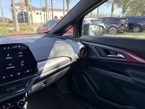 Used 2024 Chevrolet Equinox EV RS image 25