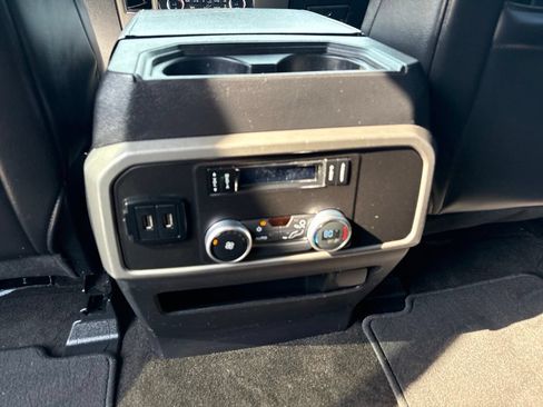 Used 2020 Ford Expedition XLT w/ Equipment Group 201A RWD image 17