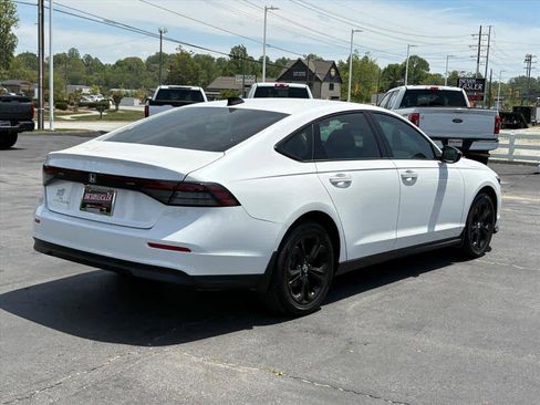 Used 2025 Honda Accord SE image 3