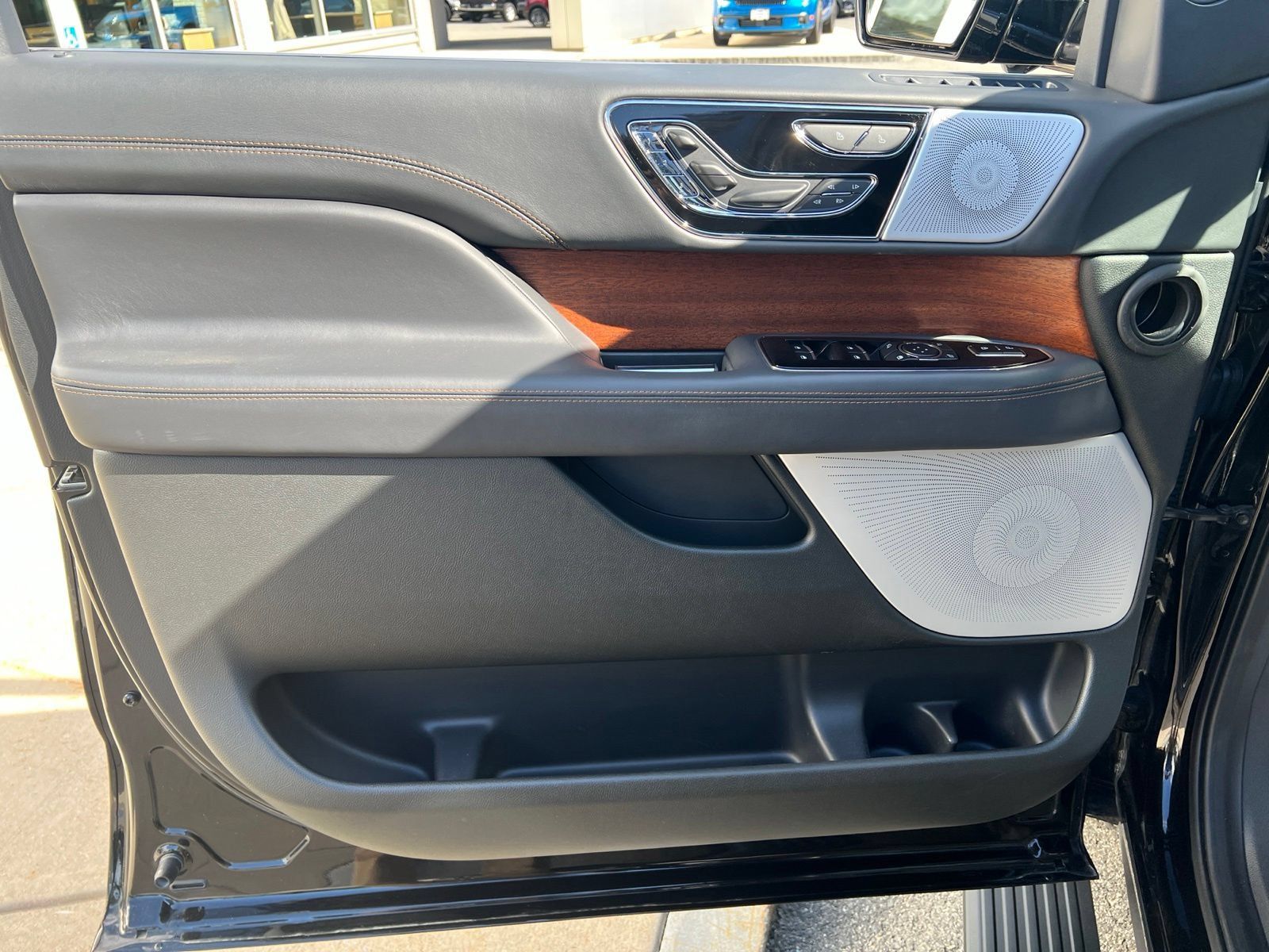 Used 2023 Lincoln Navigator Black Label AWD/4WD image 24