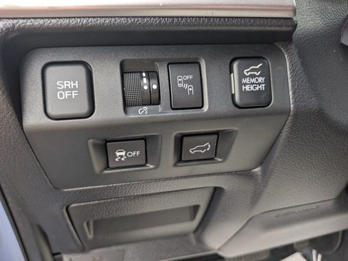 Used 2017 Subaru Forester 2.0XT Touring AWD/4WD image 33