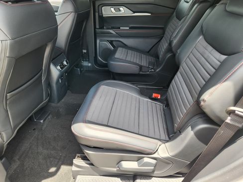 New 2026 Ford Explorer ST-Line w/ ST-Line Street Pack RWD image 19