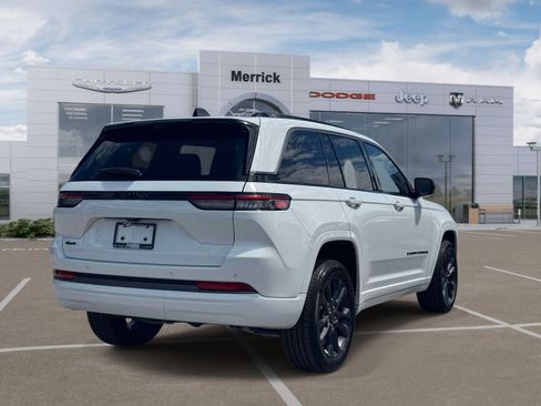Used 2026 Jeep Grand Cherokee Limited AWD/4WD image 6