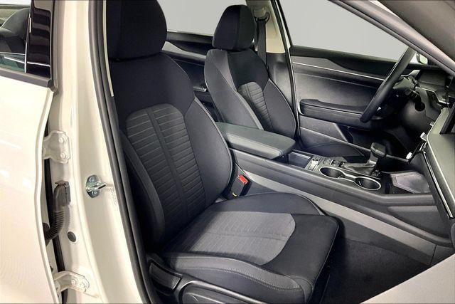 New 2026 Kia K5 LXS FWD image 12