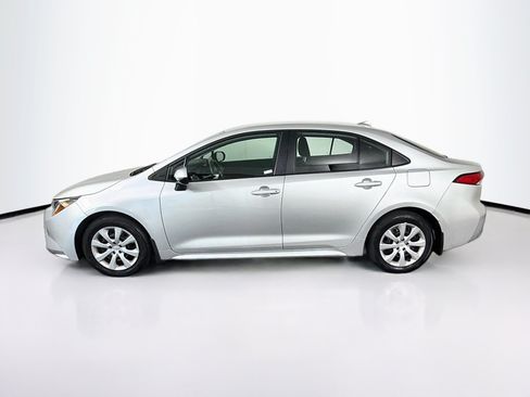 Used 2026 Toyota Corolla LE FWD image 4