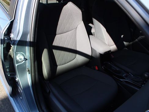 Used 2021 Toyota Corolla LE image 26