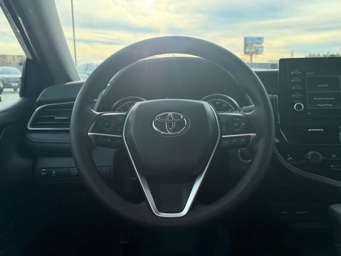 Used 2021 Toyota Camry LE image 26