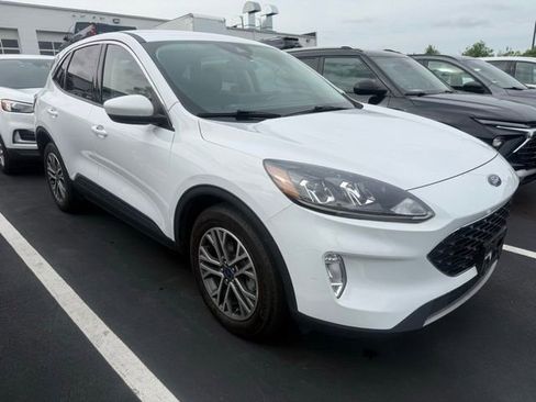 Used 2022 Ford Escape SEL image 3
