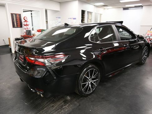 Certified 2024 Toyota Camry SE image 7