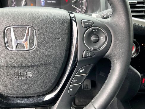 Used 2018 Honda Pilot Elite image 25