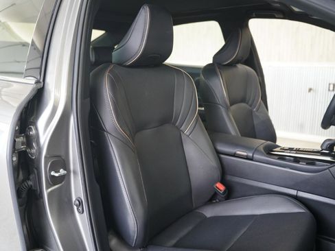 Used 2024 Toyota Crown AWD/4WD image 29