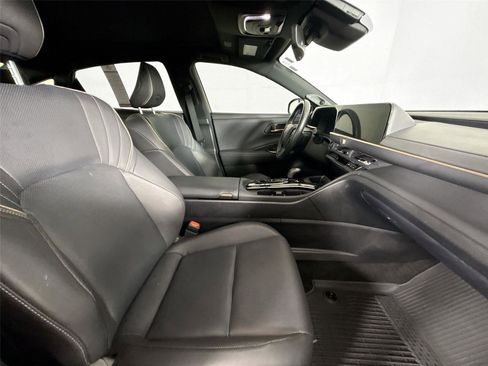 Used 2024 Toyota Crown Limited image 48