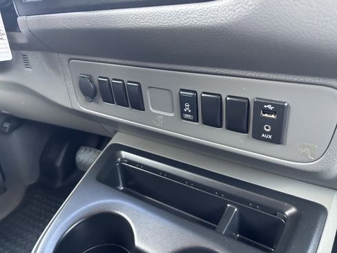 Used 2018 Nissan NV 1500 SV image 26