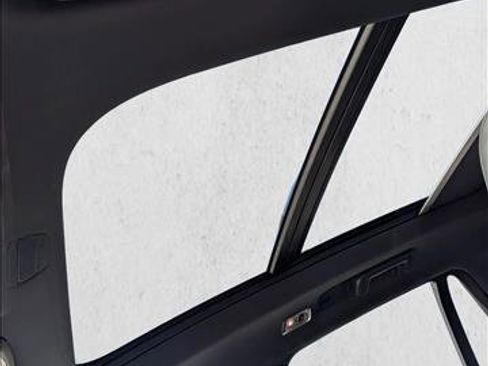 Used 2018 Volvo XC90 T6 Momentum w/ Convenience Package image 15