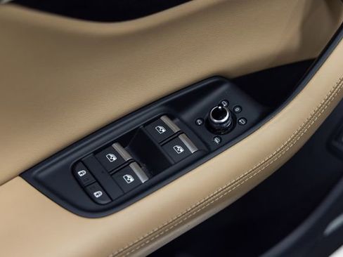 Used 2021 Audi Q7 3.0T Premium Plus image 12