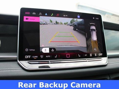 New 2025 Volkswagen Tiguan SE R-Line AWD/4WD image 3