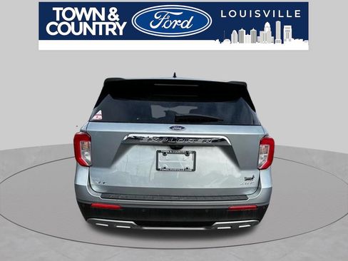 Used 2024 Ford Explorer XLT w/ Equipment Group 202A AWD/4WD image 5