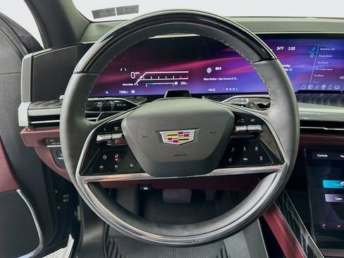 Used 2025 Cadillac Escalade ESV Premium Luxury w/ Touring Package image 12