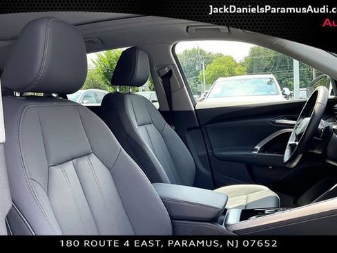 Used 2025 Audi Q5 Premium w/ Convenience Package AWD/4WD image 7
