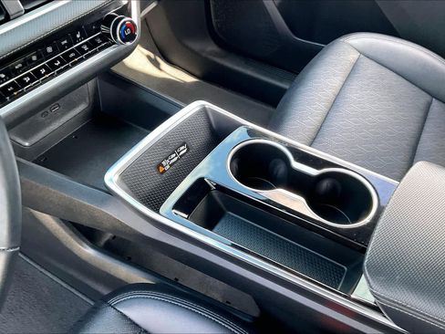 Used 2025 Chevrolet Equinox LT w/ Convenience Package II image 15