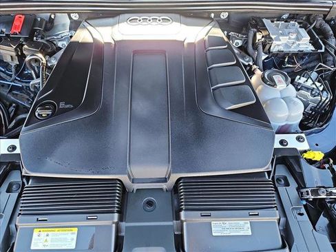 Used 2023 Audi Q7 2.0T Premium w/ Convenience Package image 23