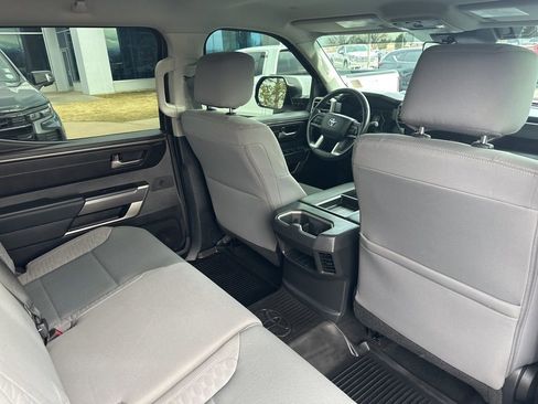 Used 2022 Toyota Tundra SR5 w/ SR5 Convenience Package image 23