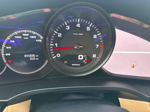 Used 2020 Porsche Cayenne AWD/4WD image 17