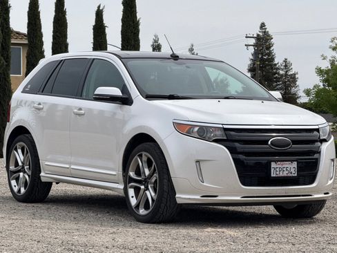 Used 2014 Ford Edge Sport w/ Driver Entry Package image 2