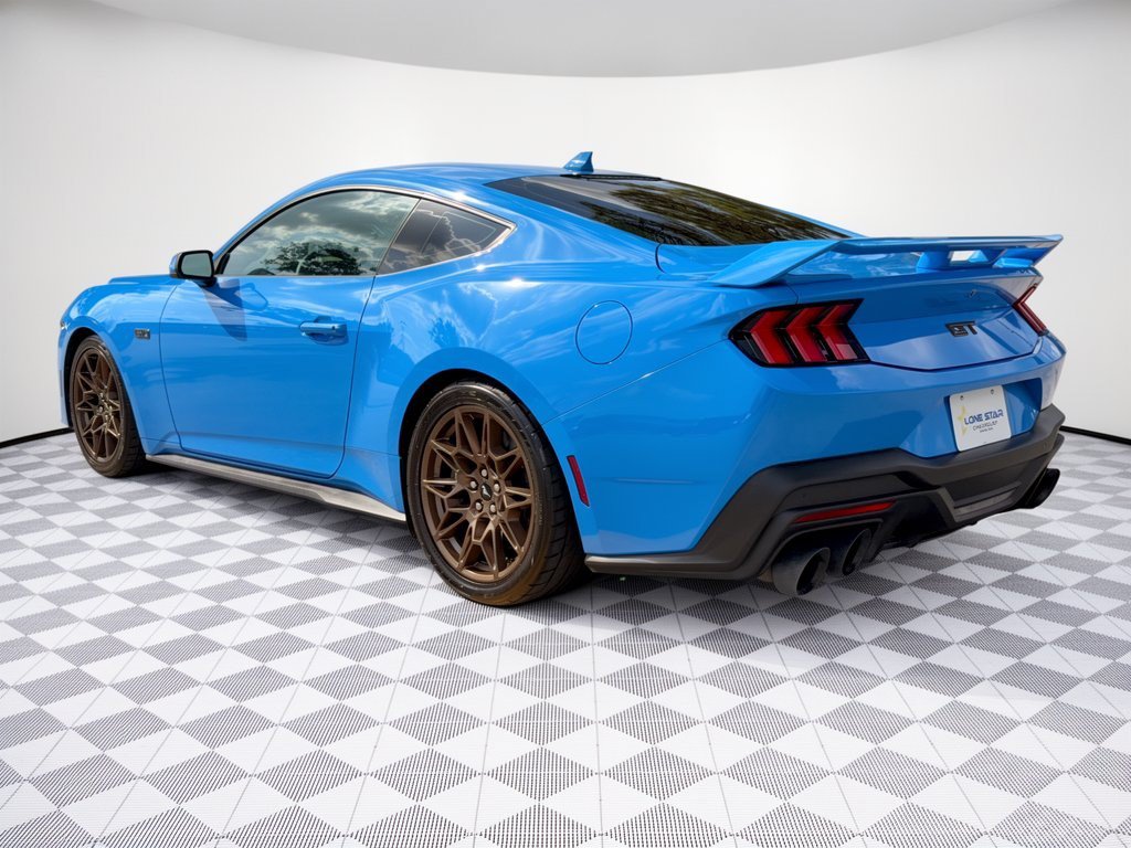 Used 2025 Ford Mustang GT Premium w/ GT Performance Package RWD image 3