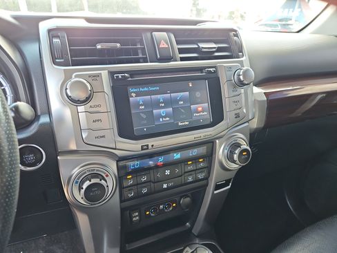 Used 2016 Toyota 4Runner Limited image 19