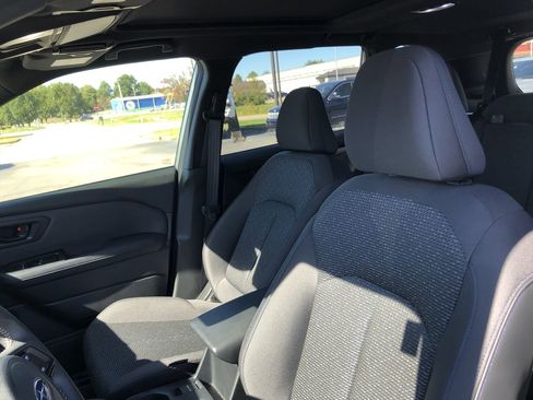 Used 2025 Subaru Forester Premium image 14